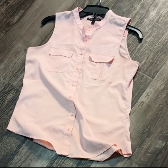 Banana Republic Tops - Banana Republic Pastel Pink Sleeveless Blouse